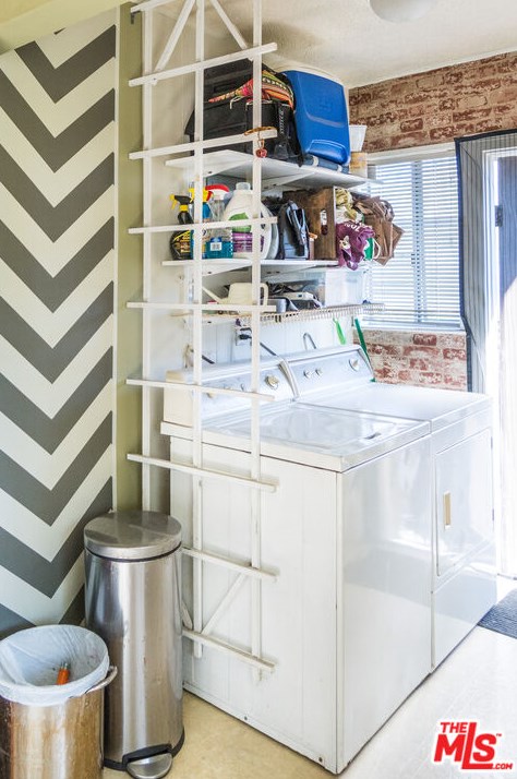 4334 Finley Ave, Los Angeles CA  90027-2812 exterior