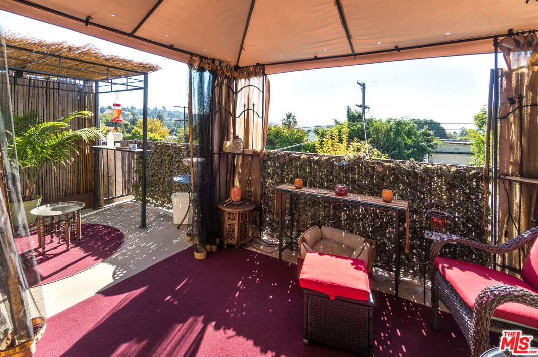 4334 Finley Ave, Los Angeles CA  90027-2812 exterior