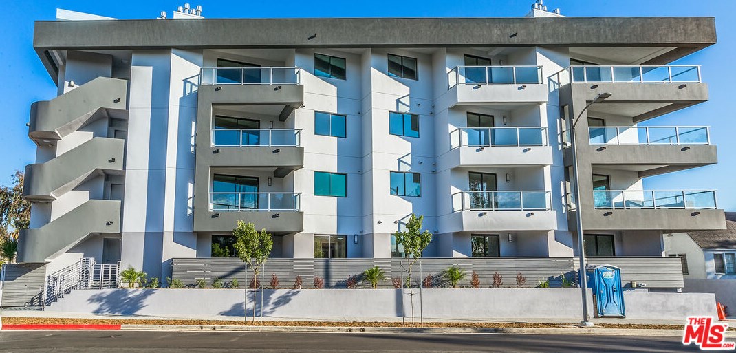 5826 Olympic Blvd, Los Angeles CA  90022-5229 exterior