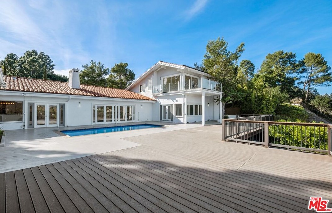 1410 Stradella Rd, Los Angeles, CA 90077