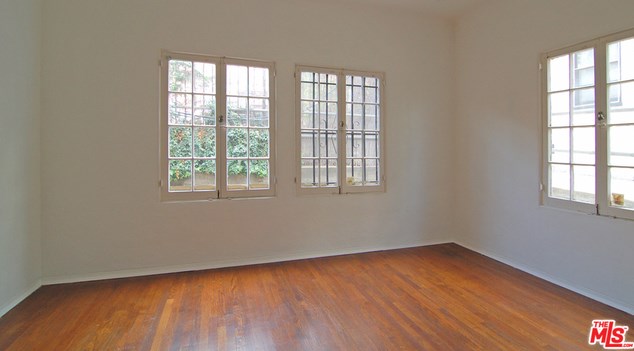 4451 Clarissa Ave, Los Angeles CA  90027-2817 exterior