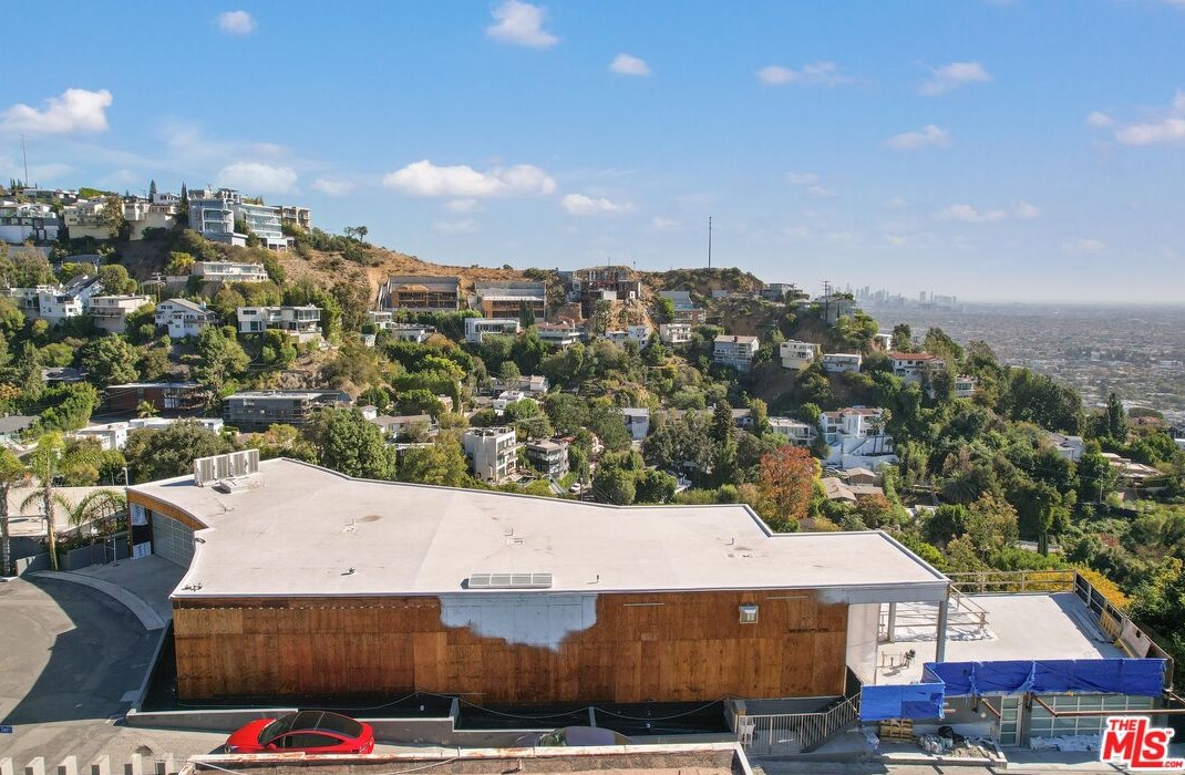 1546 Viewsite Dr, Los Angeles CA  90069-1323 exterior