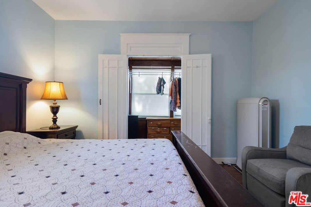 1013 52nd St, Los Angeles CA  90011-4605 exterior