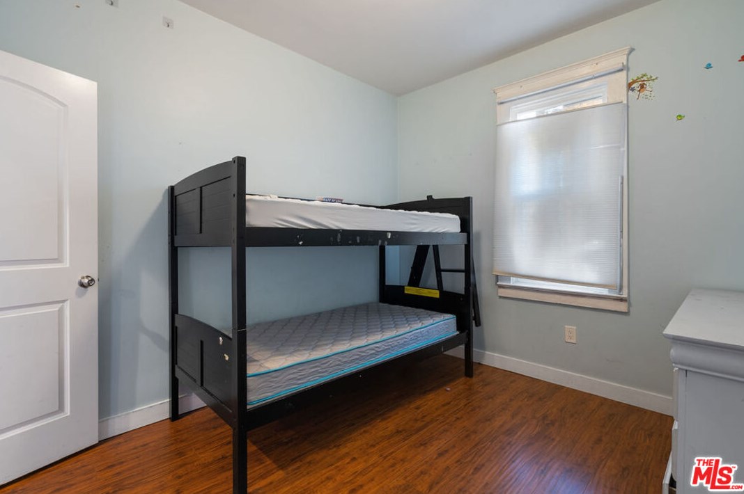 1013 52nd St, Los Angeles CA  90011-4605 exterior