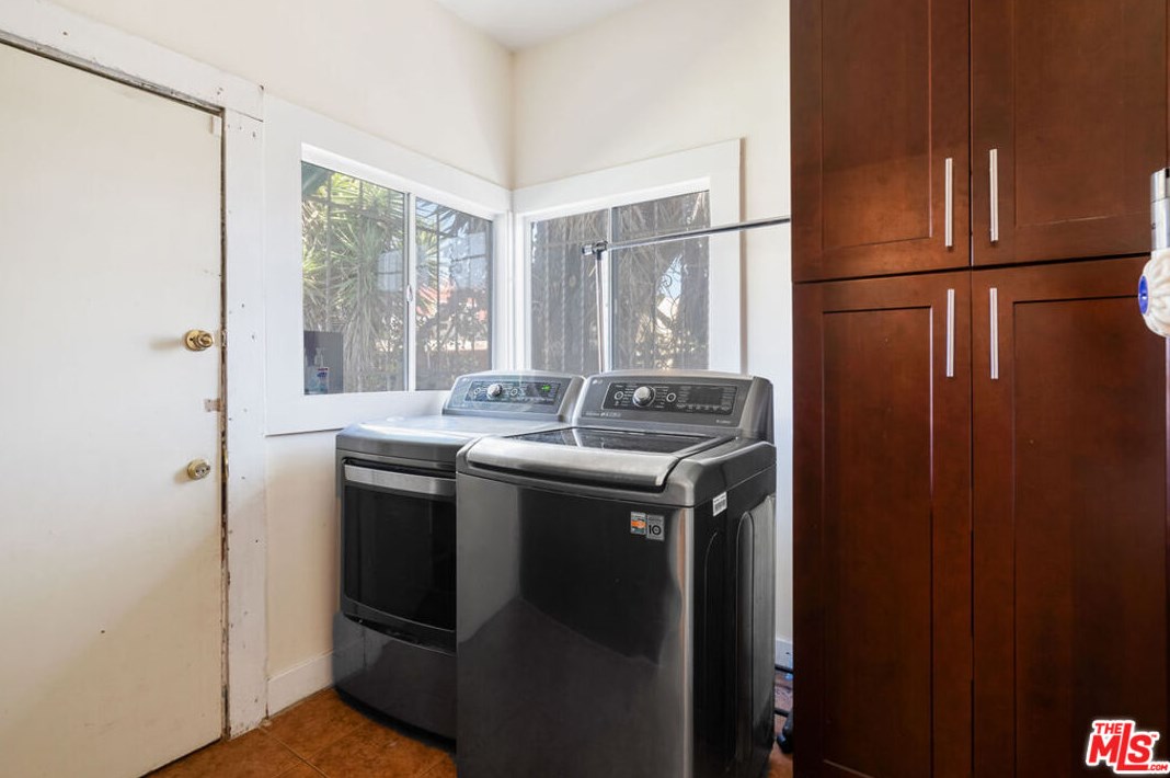 1013 52nd St, Los Angeles CA  90011-4605 exterior