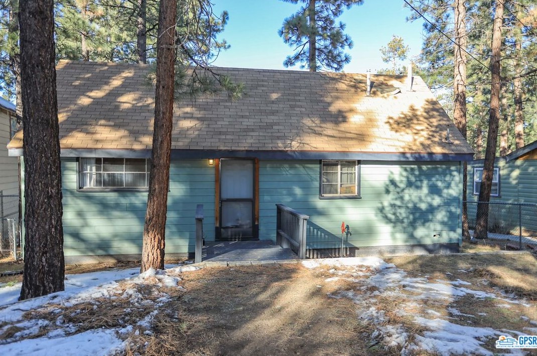 437 Booth Way, Big Bear City, CA 92314