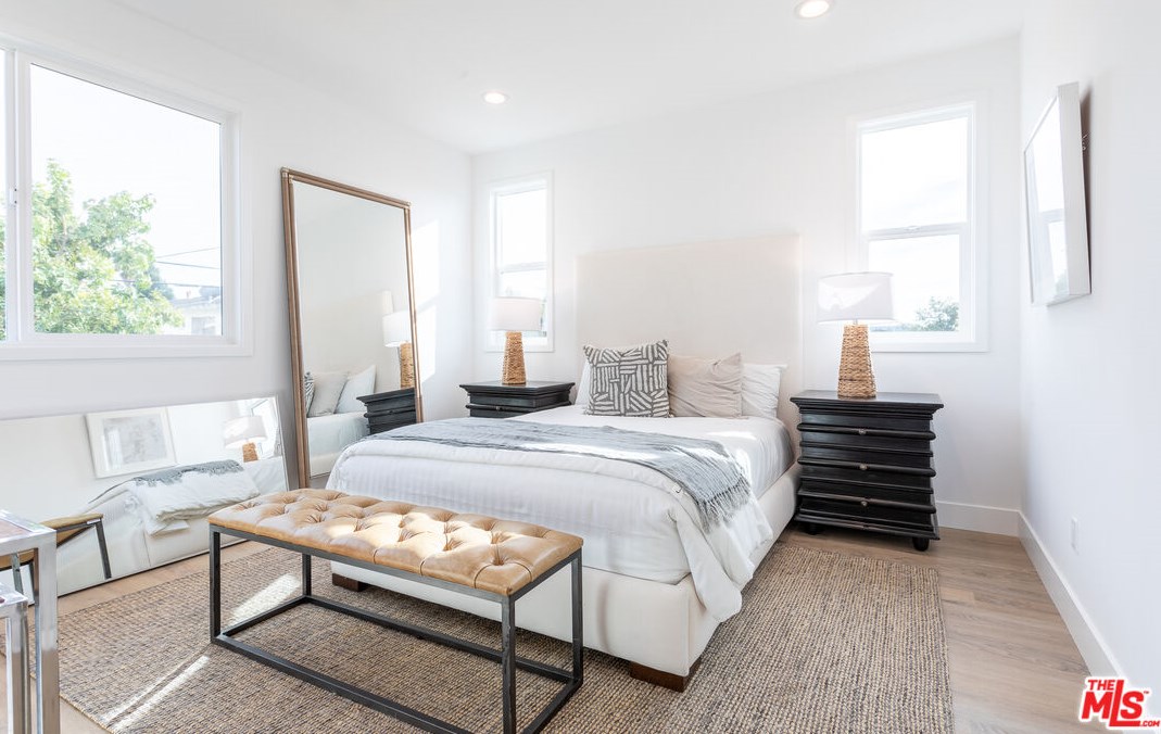 1752 Marvin Ave, Los Angeles CA  90016-1110 exterior