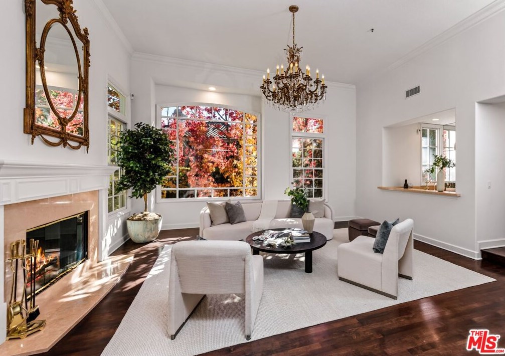 2488 Devonport Ln, Los Angeles, CA 90077-1365