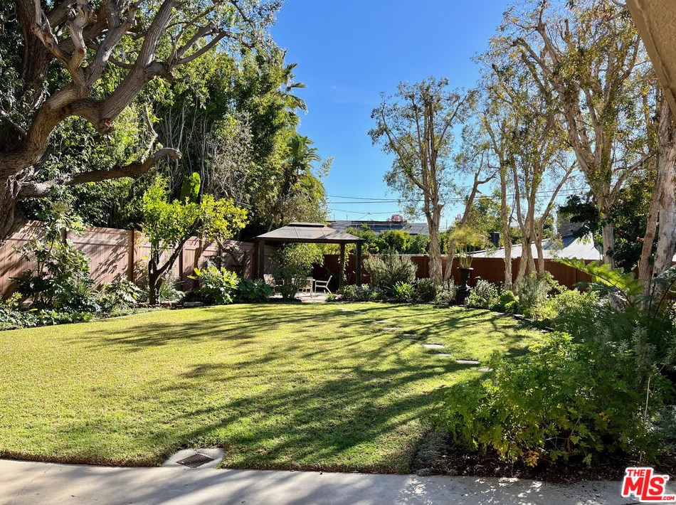 3142 Queensbury Dr, Los Angeles, CA 90064