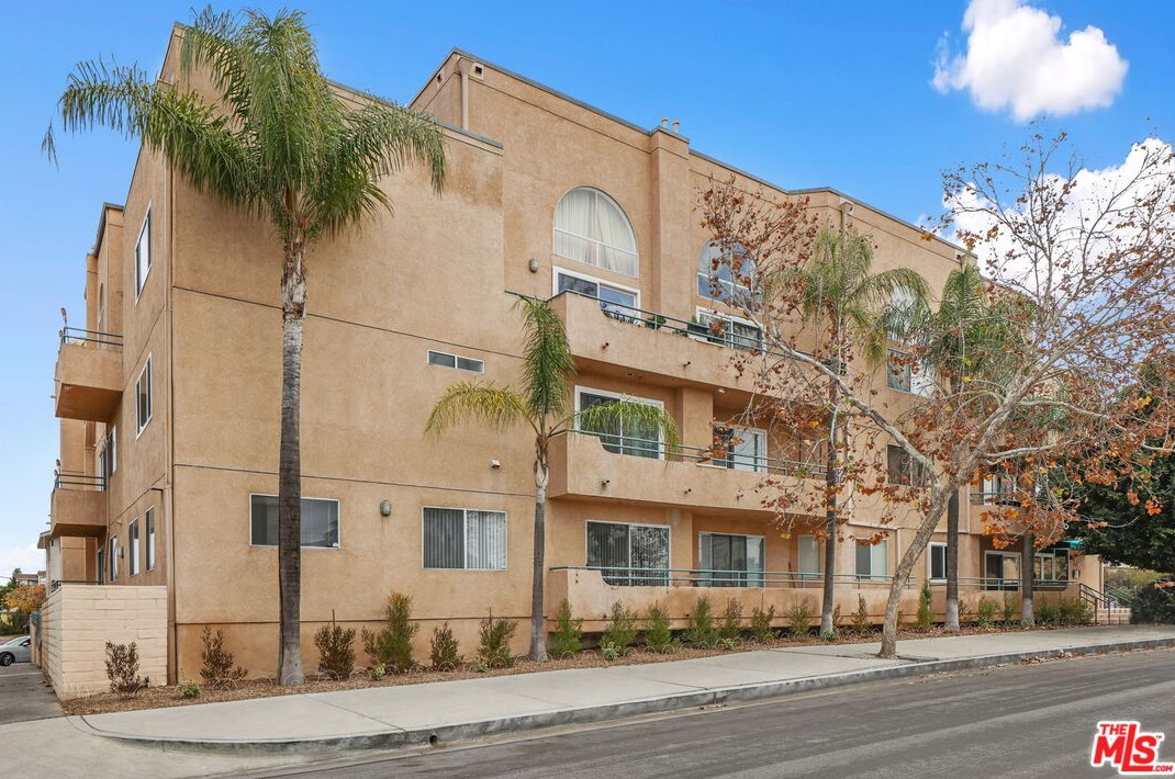 5604 Rhodes Ave #303, North Hollywood, CA 91607