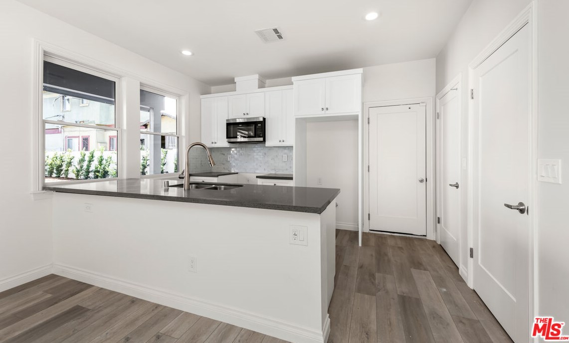 1024 21st St, Los Angeles CA  90007-1856 exterior