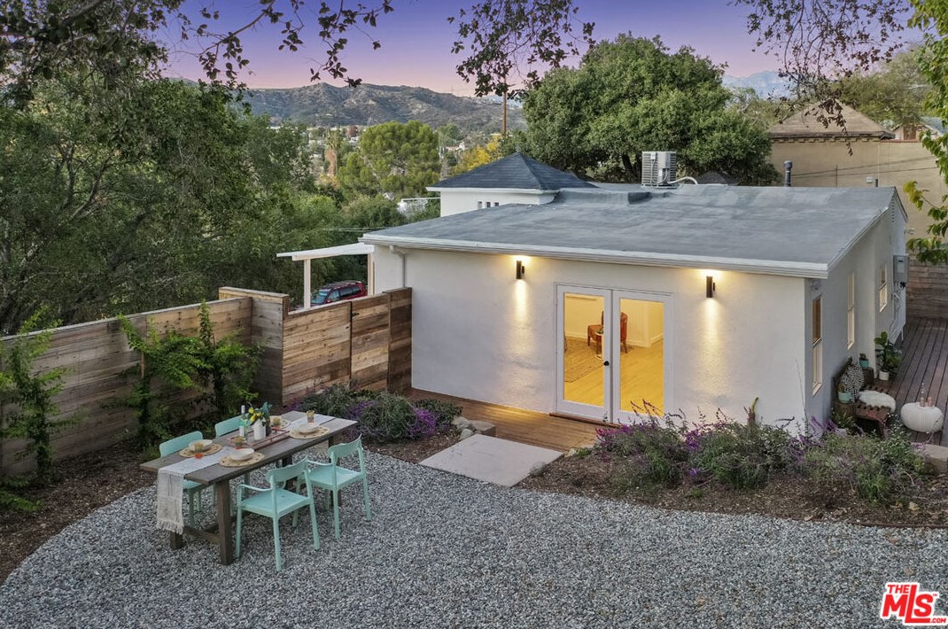 1166 Oak Grove Dr, Los Angeles CA  90041-2418 exterior