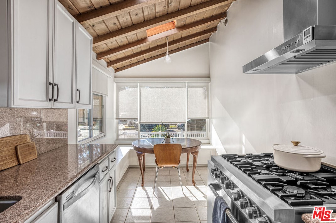 4110 Bledsoe Ave, Los Angeles CA  90066-5432 exterior
