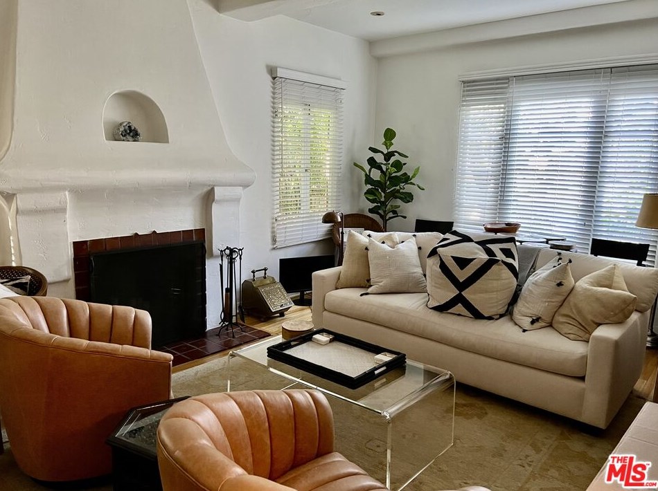 10616 Butterfield Rd, Los Angeles CA  90064-4314 exterior