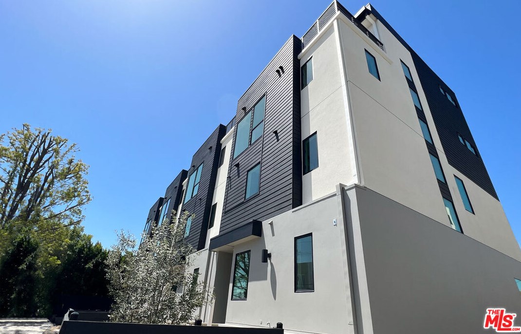 3411 Fletcher Dr, Los Angeles CA  90065-2955 exterior