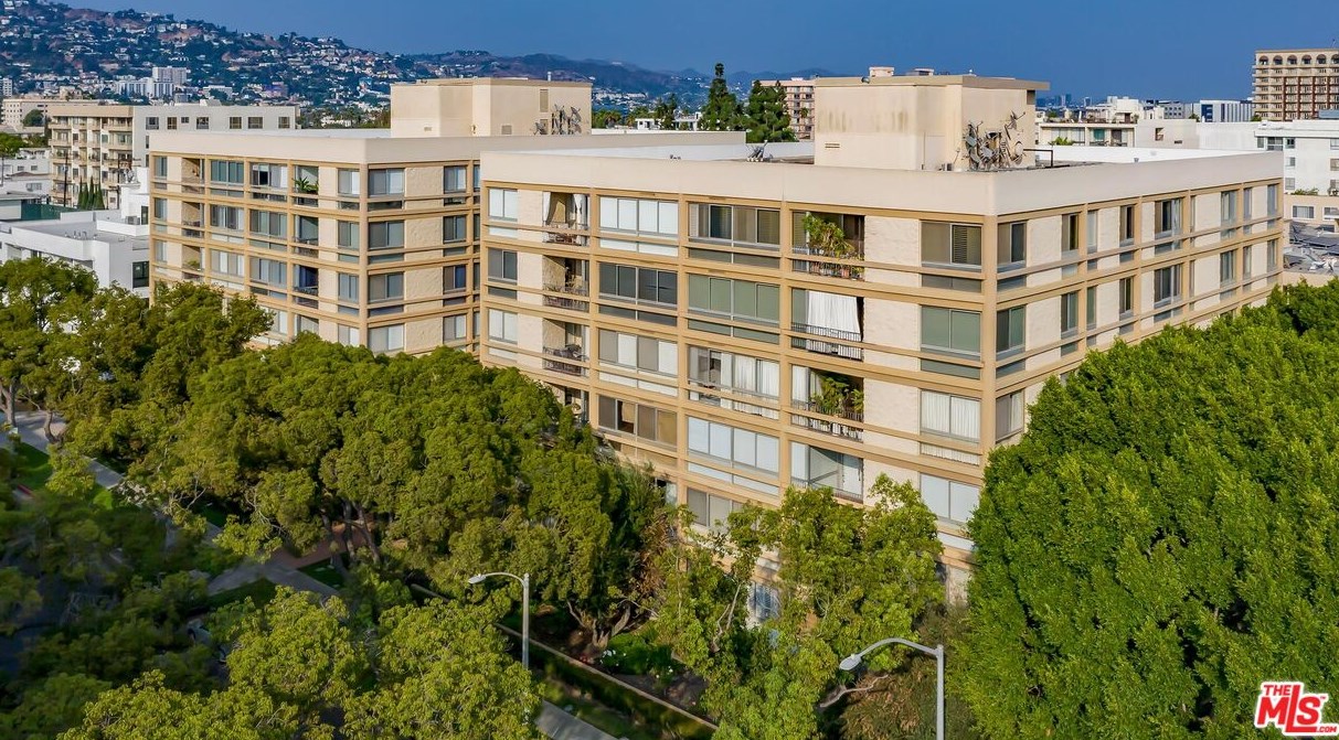 318 N Maple Dr #304, Beverly Hills, CA 90210