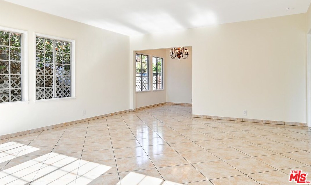4475 W 131st St, Hawthorne, CA 90250