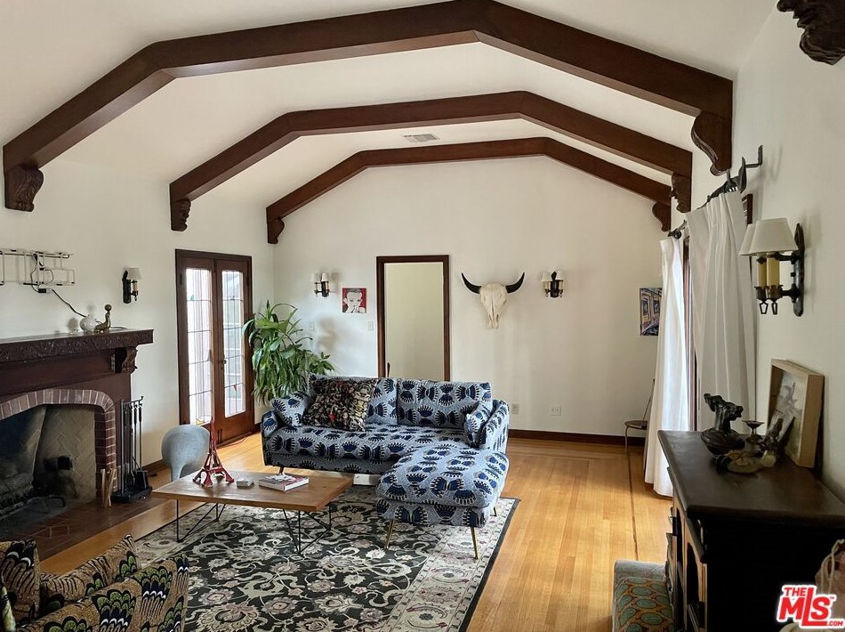 1011 Concha St, Altadena, CA 91001-1419