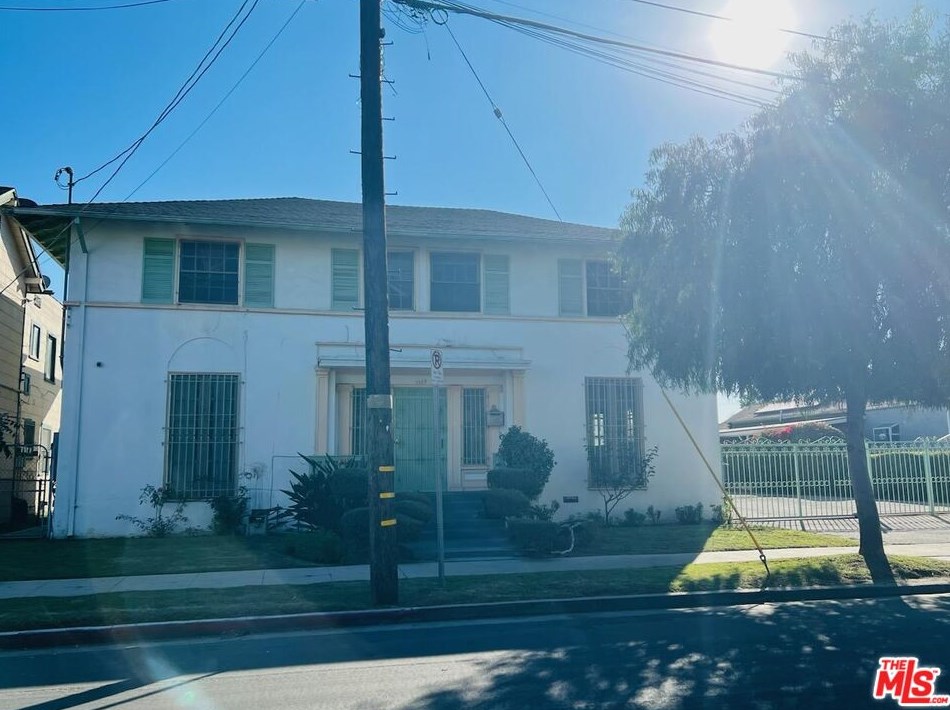 1564 36th Pl, Los Angeles, CA 90018-4503