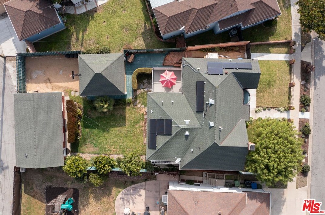 4068 57th St, Los Angeles CA  90043-2242 exterior