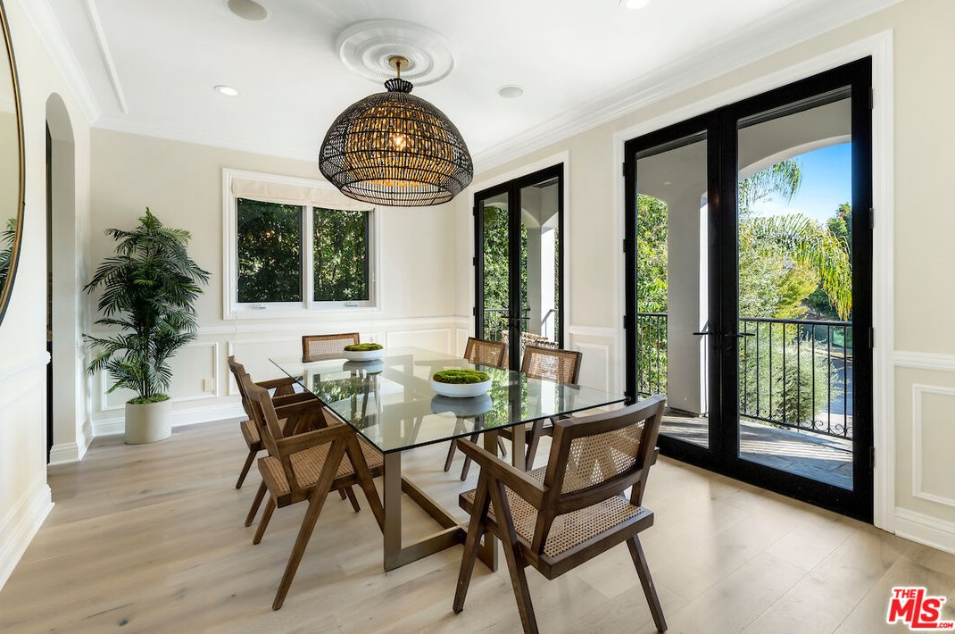 10259 Monte Mar Dr, Los Angeles CA  90064-3426 exterior