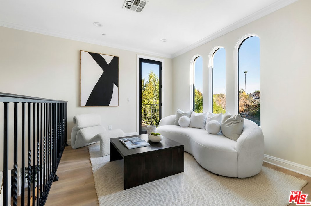 10259 Monte Mar Dr, Los Angeles CA  90064-3426 exterior