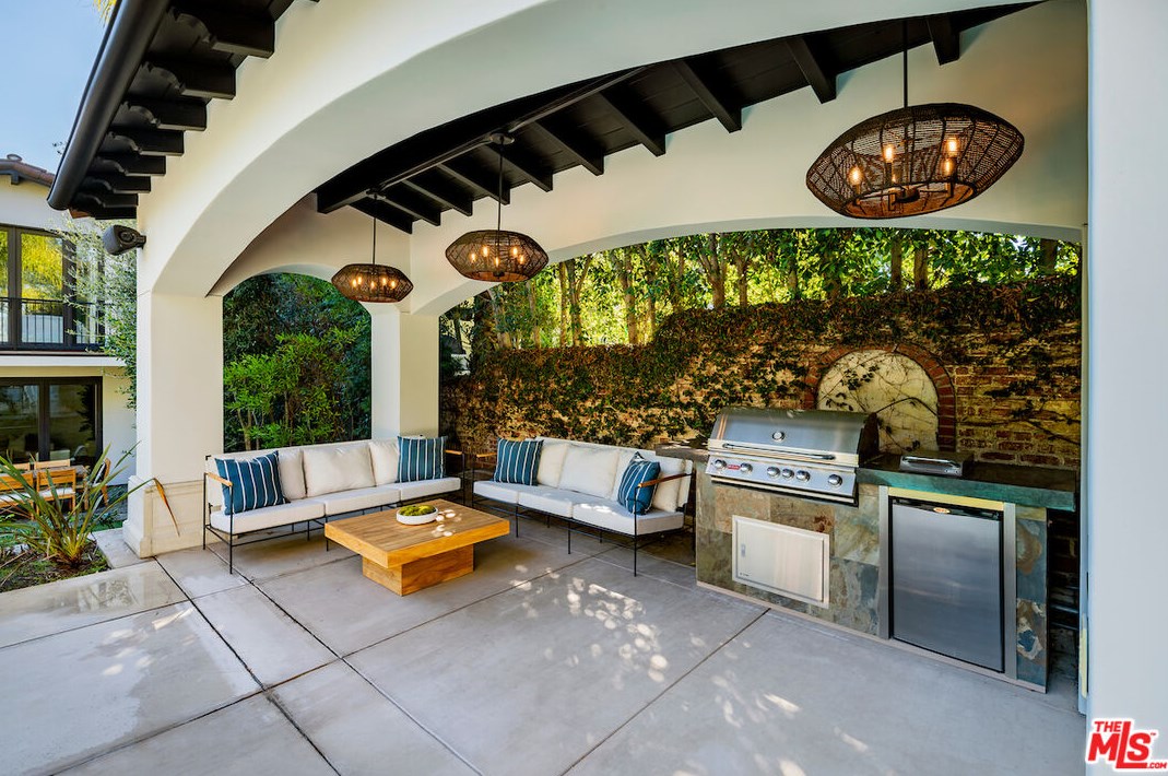10259 Monte Mar Dr, Los Angeles CA  90064-3426 exterior