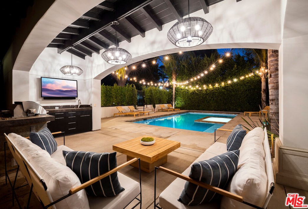 10259 Monte Mar Dr, Los Angeles CA  90064-3426 exterior