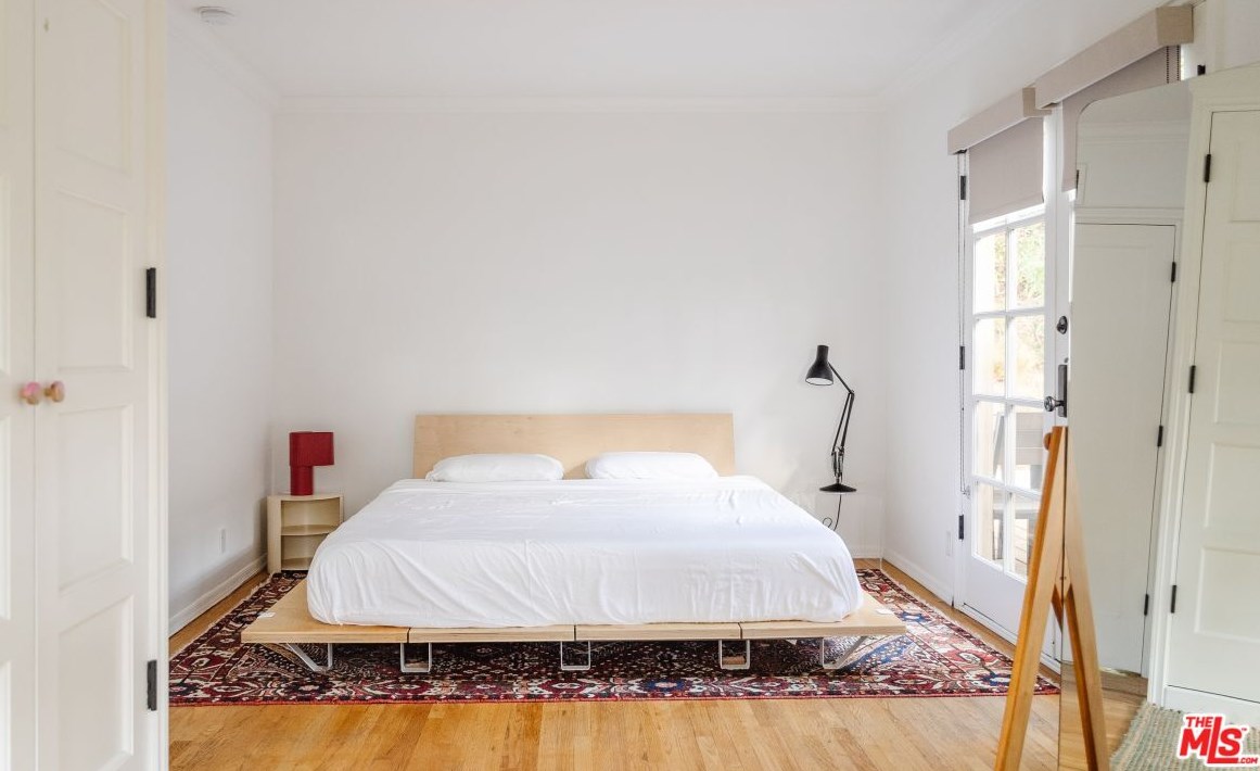 6303 Bryn Mawr Dr, Los Angeles CA  90068-2808 exterior