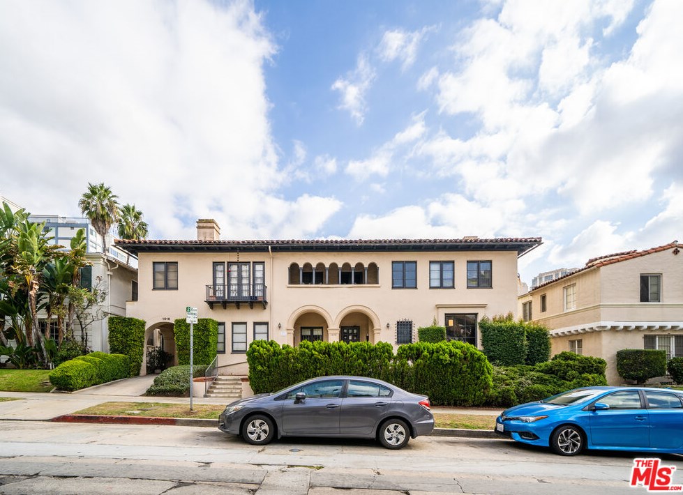 1016 Tiverton Ave, Los Angeles, CA 90024-3003