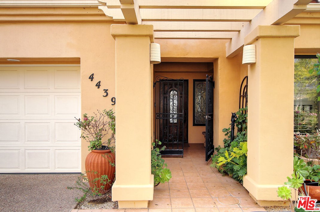4439 N Shadow Hills Blvd, Santa Barbara, CA 93105