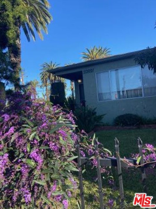 11300 Hannum Ave, Los Angeles CA  90230-6158 exterior