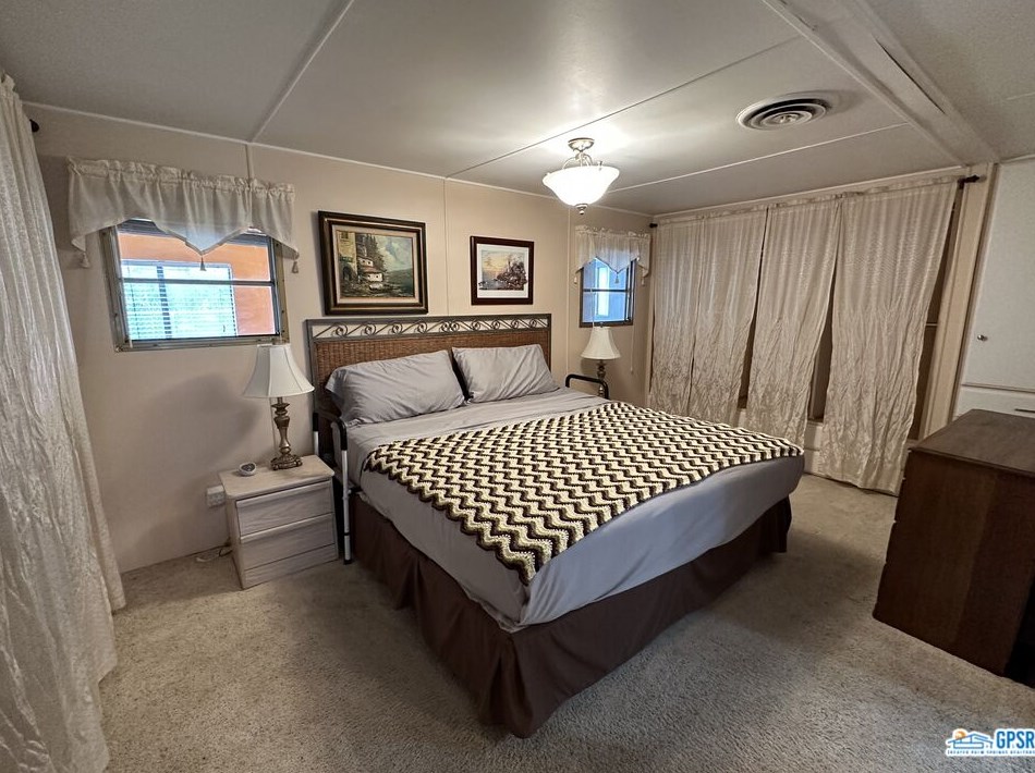 2 Taft Dr, Cathedral City CA  92234-6524 exterior