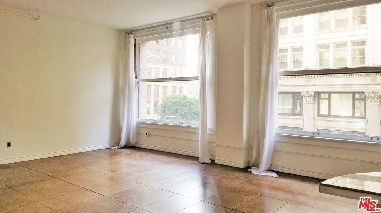 215 W 7th St #307, Los Angeles, CA 90014