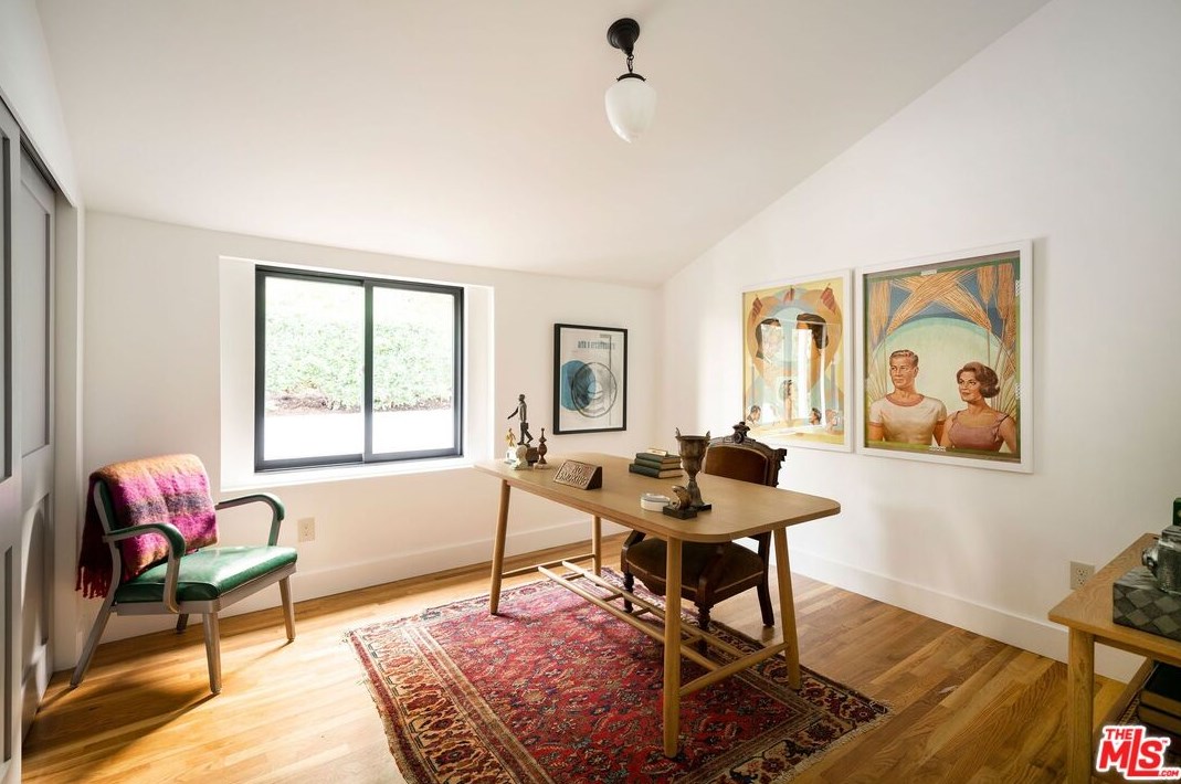 4413 Sunnycrest Dr, Los Angeles CA  90065-4822 exterior