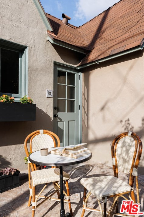 5767 Tuxedo Ter, Los Angeles, CA 90068-2457