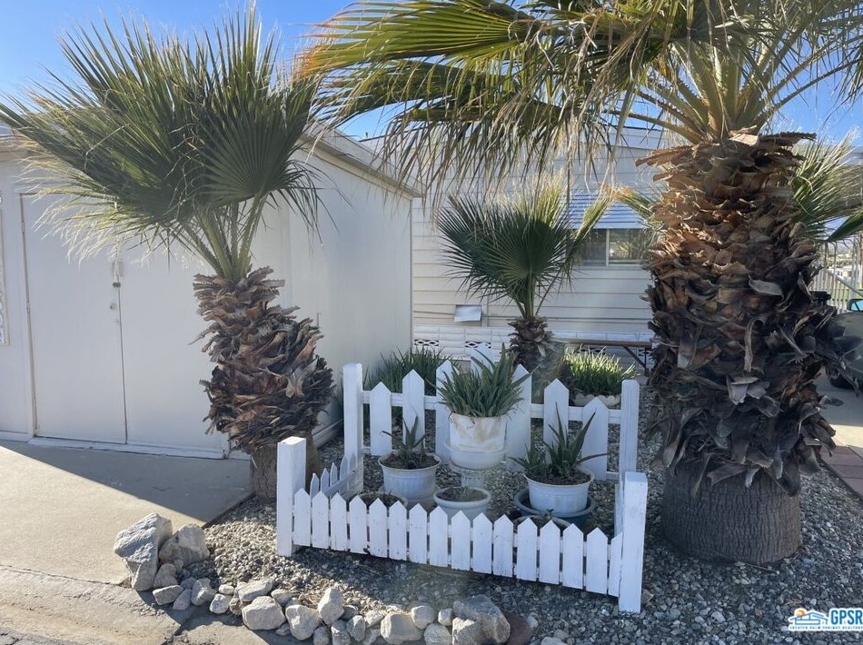 15500 Bubbling Wells Rd #108, Desert Hot Springs, CA 92240