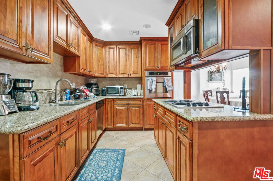 15518 Gundry Ave, Paramount, CA 90723