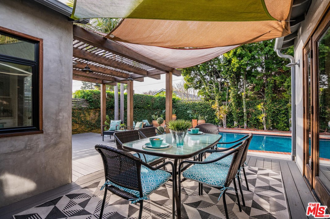 11427 Segrell Way, Los Angeles CA  90230-5357 exterior