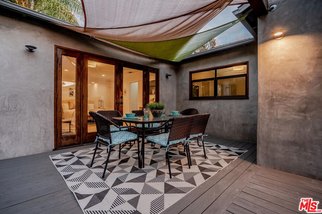 11427 Segrell Way, Los Angeles CA  90230-5357 exterior