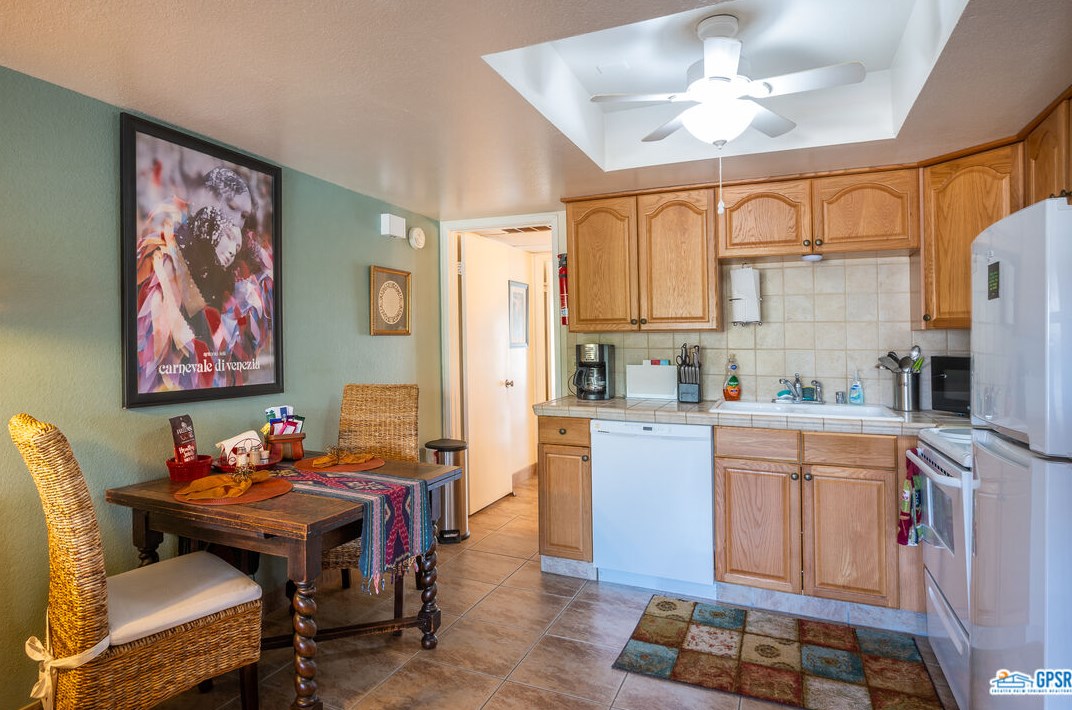 9647 Spyglass Ave #20, Desert Hot Springs, CA 92240