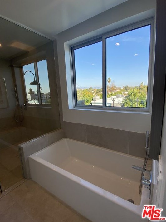 728 Sweetzer Ave, Los Angeles CA  90069-5406 exterior