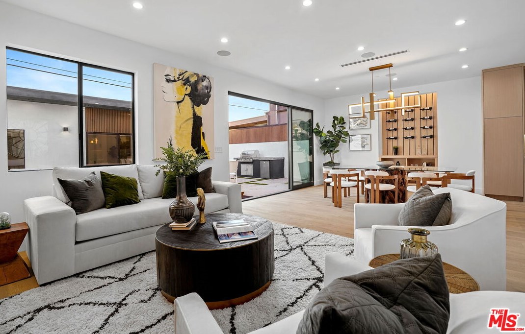 12836 Gilmore Ave, Los Angeles CA  90066-6406 exterior