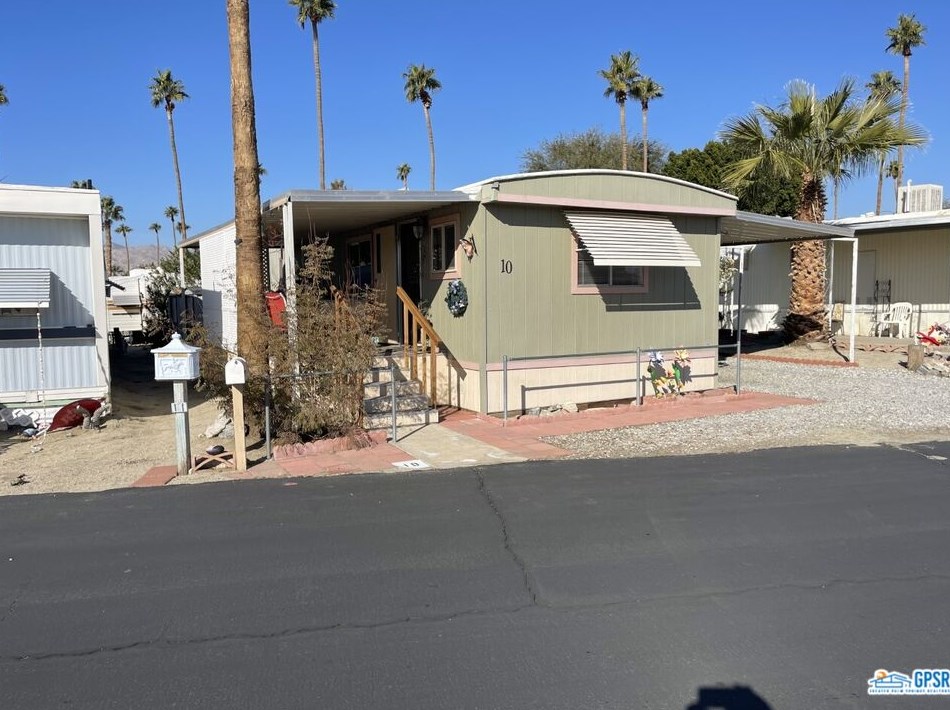 18801 Roberts Rd #10, Desert Hot Springs, CA 92241