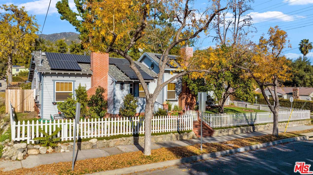 195 E Sierra Madre Blvd, Sierra Madre, CA 91024