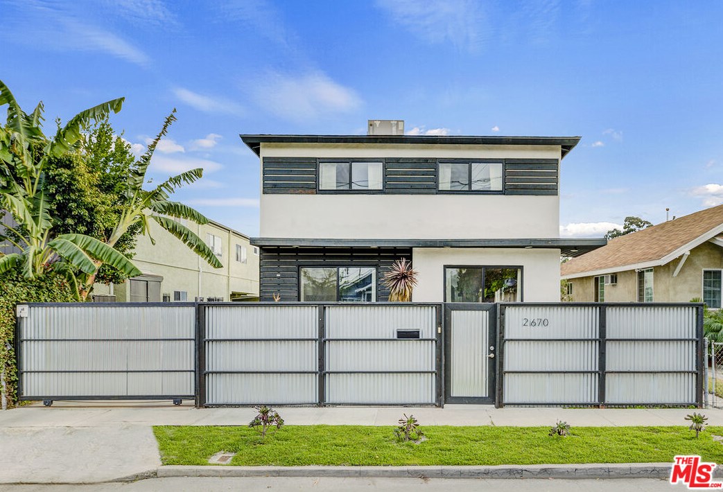 2670 Benedict St, Los Angeles, CA 90039-3802