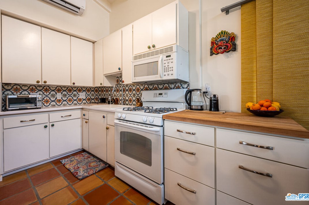 69850 Hwy 111 #49, Rancho Mirage, CA 92270
