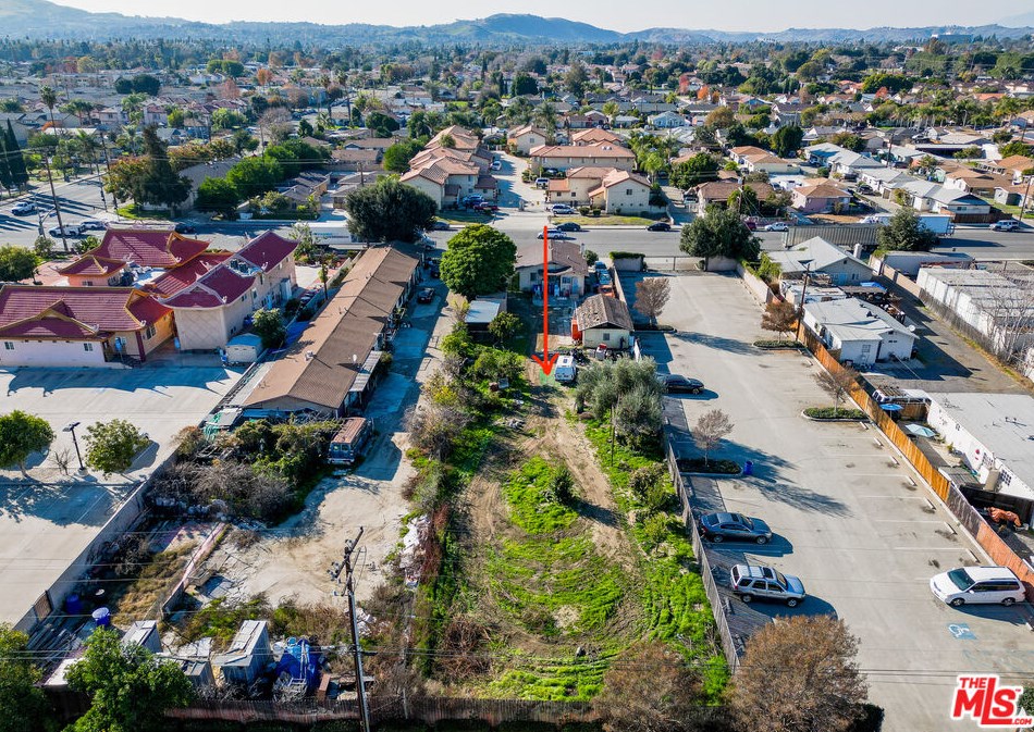 1454 Reservoir St, Pomona, CA 91766-3880