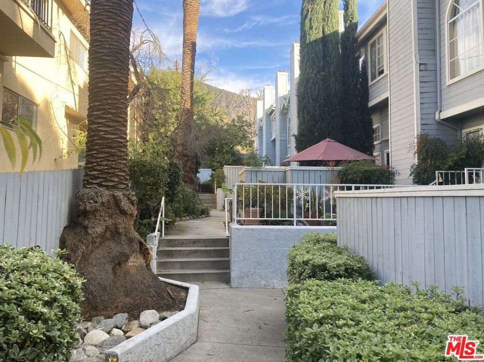 97 E Highland Ave #c, Sierra Madre, CA 91024