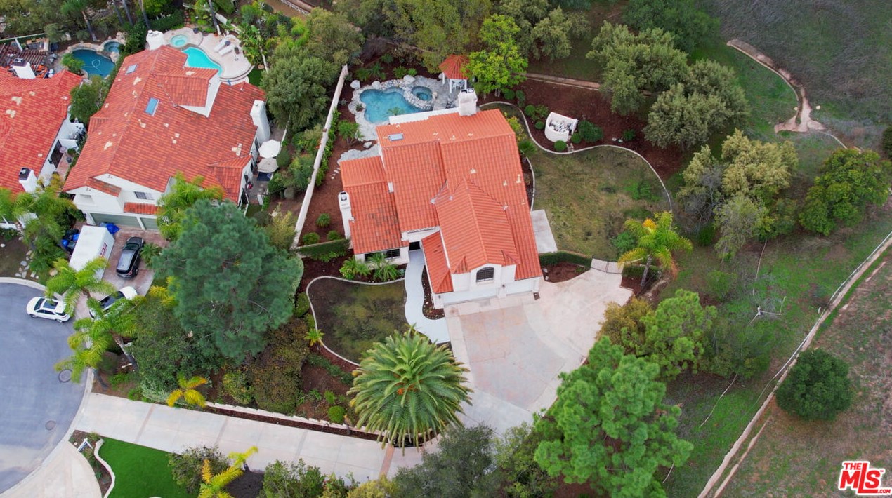 5558 Spring Hill Ct, Thousand Oaks CA  91362-5429 exterior